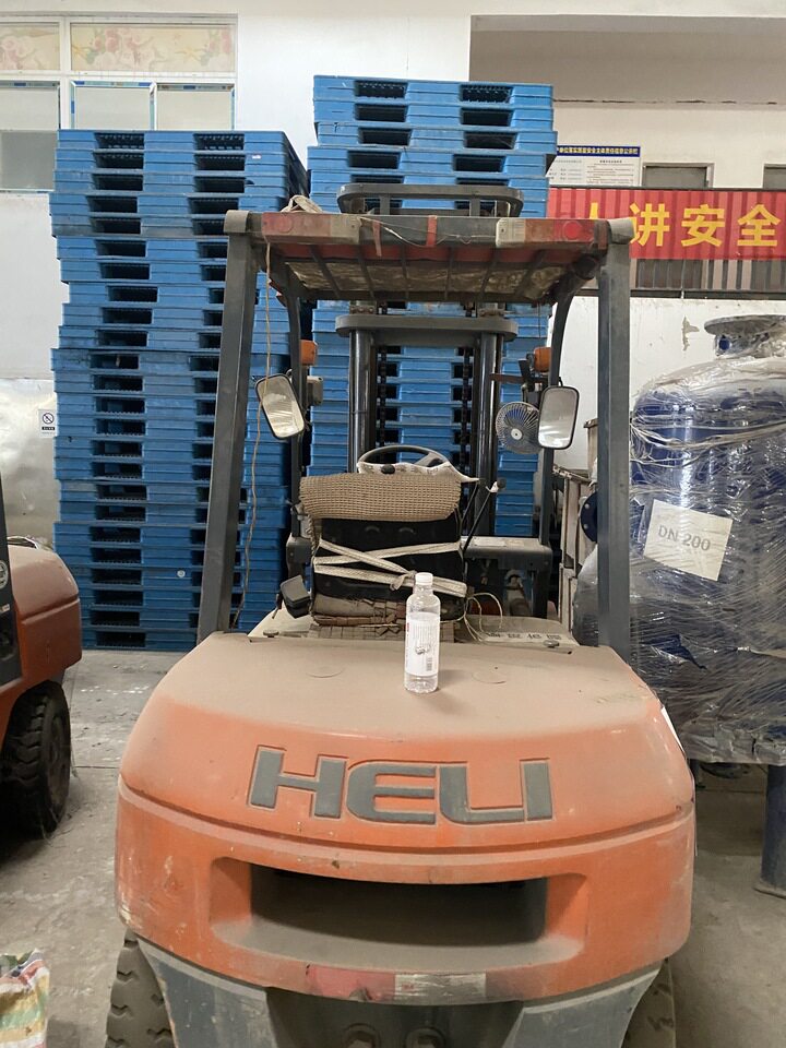 2月21日阜阳合力牌内燃平衡重式叉车一辆网络拍卖公告