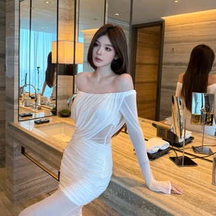 FAY【月影】轻奢气质长袖一字肩飘逸微透长款连衣裙