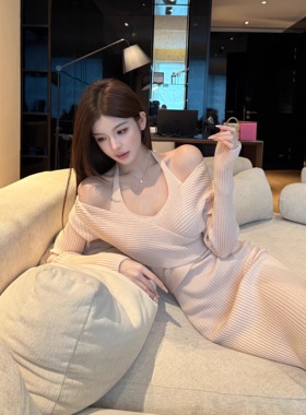 FAY【心动情书】法式纯欲风V领交叉修身显瘦中长款针织连衣裙