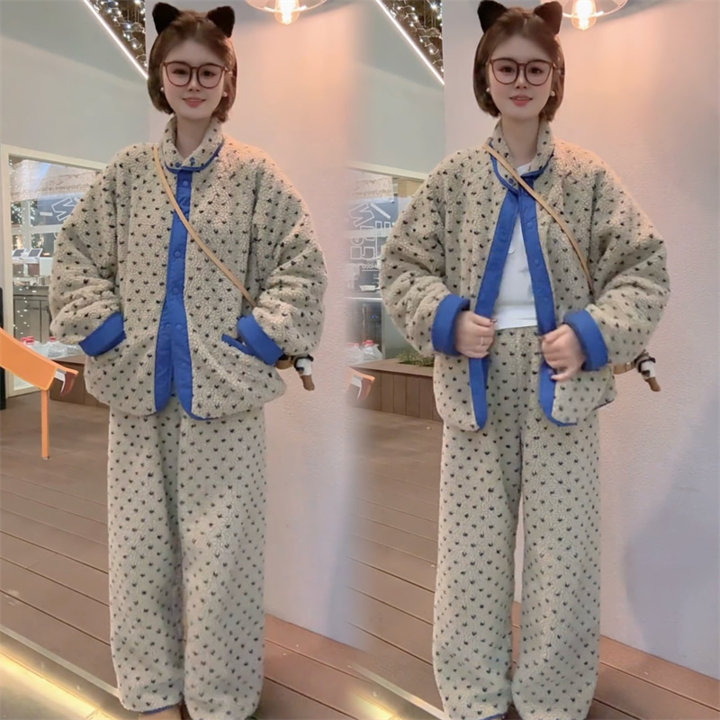 爱心印花撞色门襟翻领家居服套装