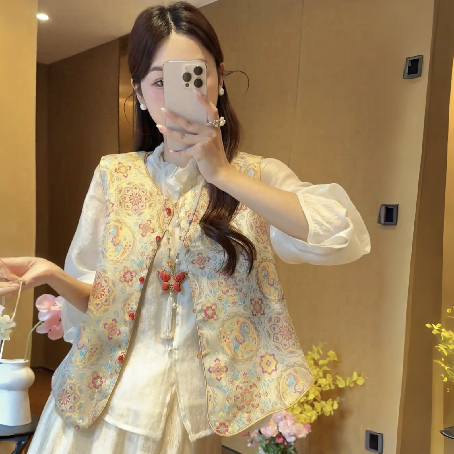 东方风优雅精致设计感马甲衬衫女秋季新款雅致百搭显瘦休闲上衣潮