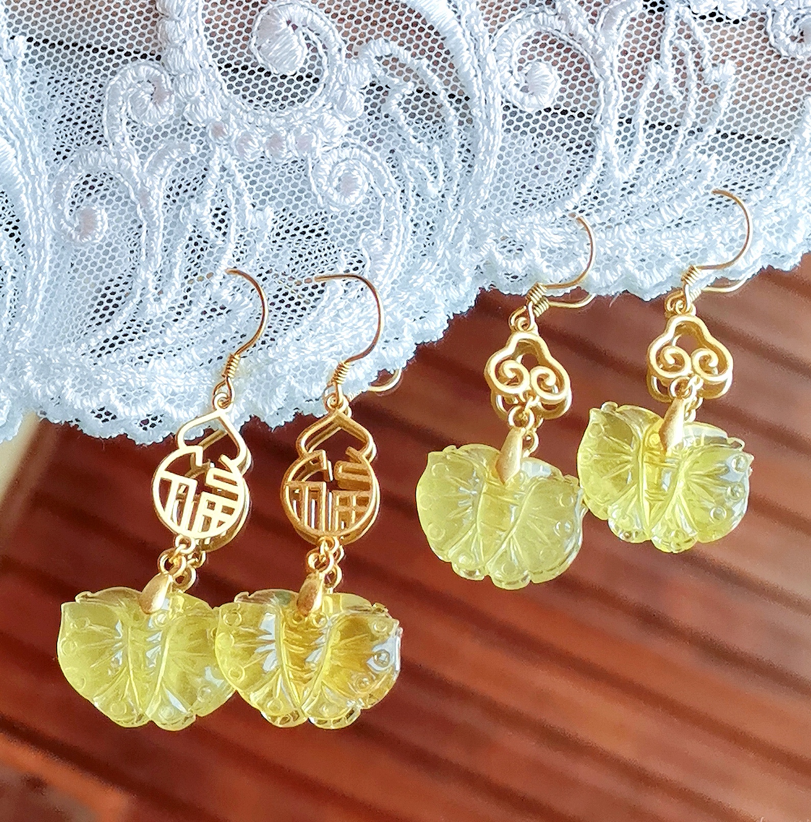 天然原矿蜜蜡琥珀耳饰蝴蝶黄色