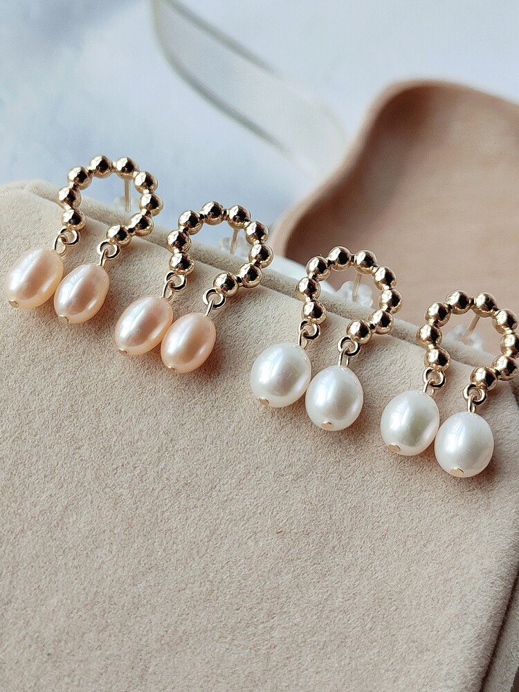 프랑스의 우아한 천연 담수 진주 귀걸이 복고풍 정교하고 고급스러운 디자인 가벼운 럭셔리 귀걸이 여성용  귀걸이