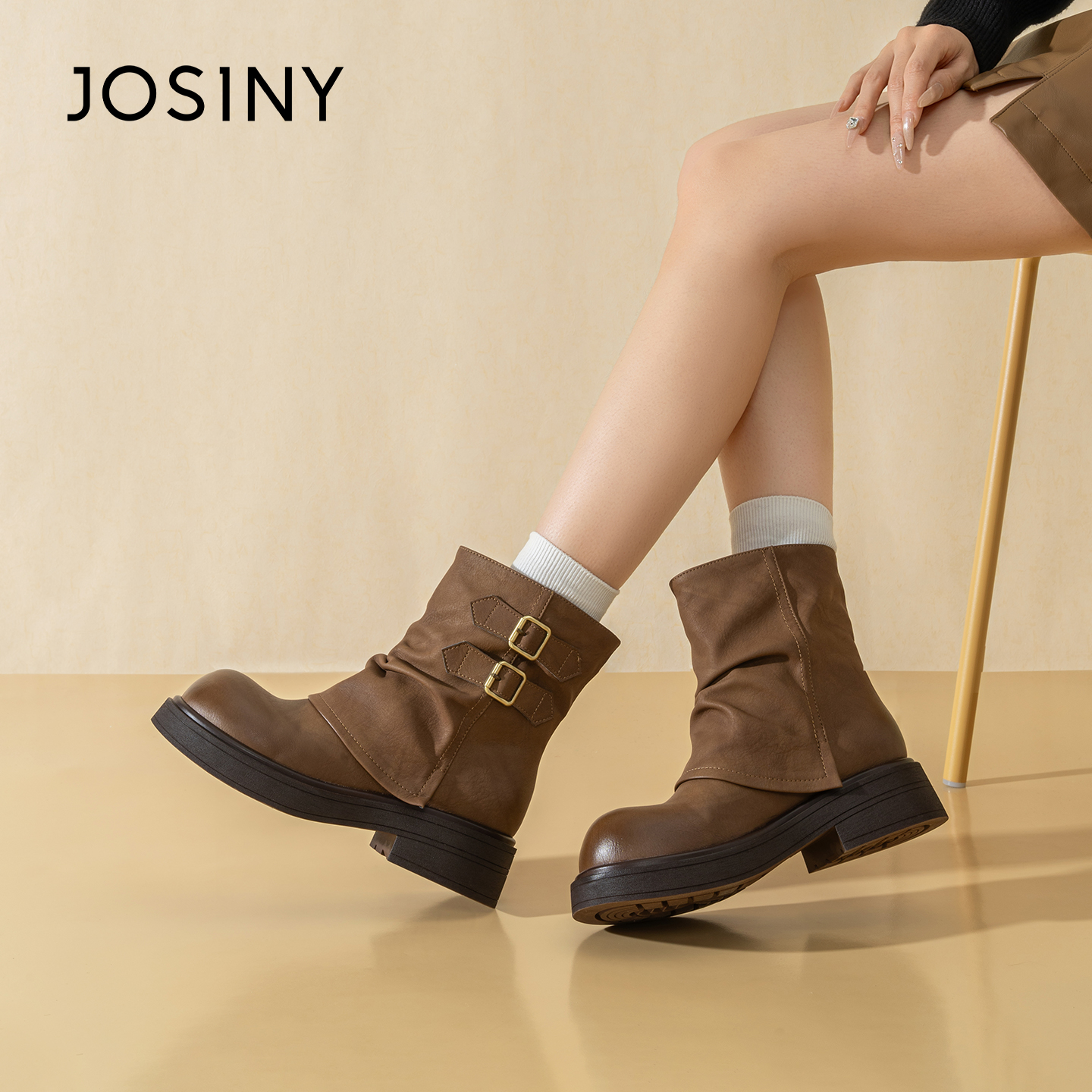 卓诗尼25冬短靴厚马丁靴时装靴女