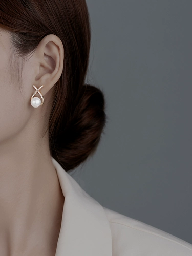 Серьги, бусины из жемчуга, аксессуар, легкий роскошный стиль, изысканный стиль, простой и элегантный дизайн, французский стиль, 2025 года