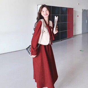 氛围感穿搭马甲配红色衬衫连衣裙女春秋季新款绝美小香风两件套装