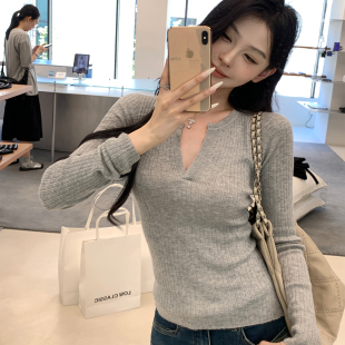 坑条针织衫 V领长袖 上衣女秋季 修身 alex 显瘦内搭打底衫 stevens