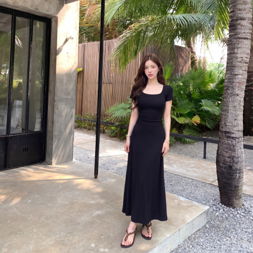 alex stevens赫本风方领短袖纯色连衣裙女夏季修身显瘦大摆裙长裙