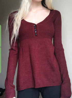 WEEKEEP 古早感纯色圆领排扣长袖毛衣女百搭高腰A摆宽松显瘦上衣