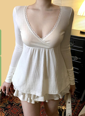 WEEKEEP 古早感纯色V领蕾丝拼接长袖T恤少女风高腰A摆宽松上衣