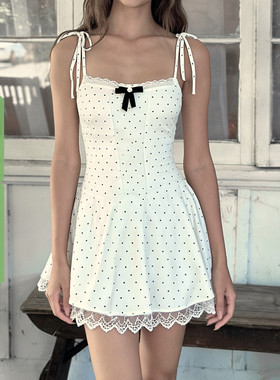 WEEKEEP 法式少女波点蕾丝拼接蝴蝶结吊带连衣裙收腰A摆蓬蓬短裙