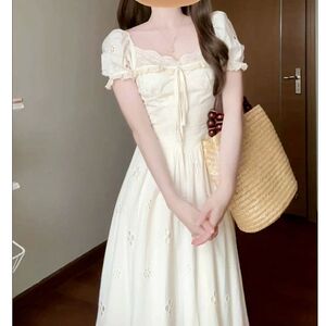 法式连衣裙子女夏季新款气质大方得体气质泡泡袖收腰显瘦长裙高街