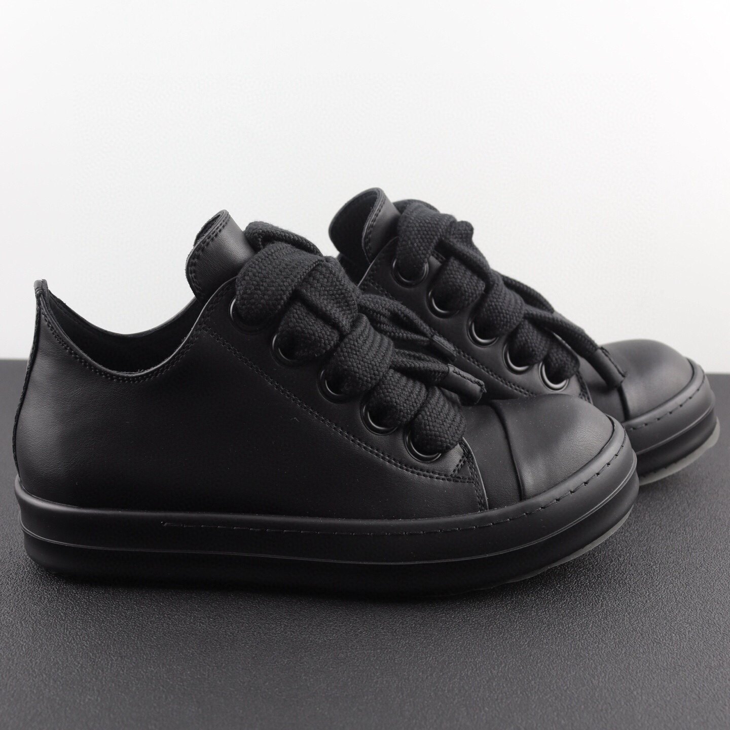 RO全黑低帮皮面粗鞋带板鞋