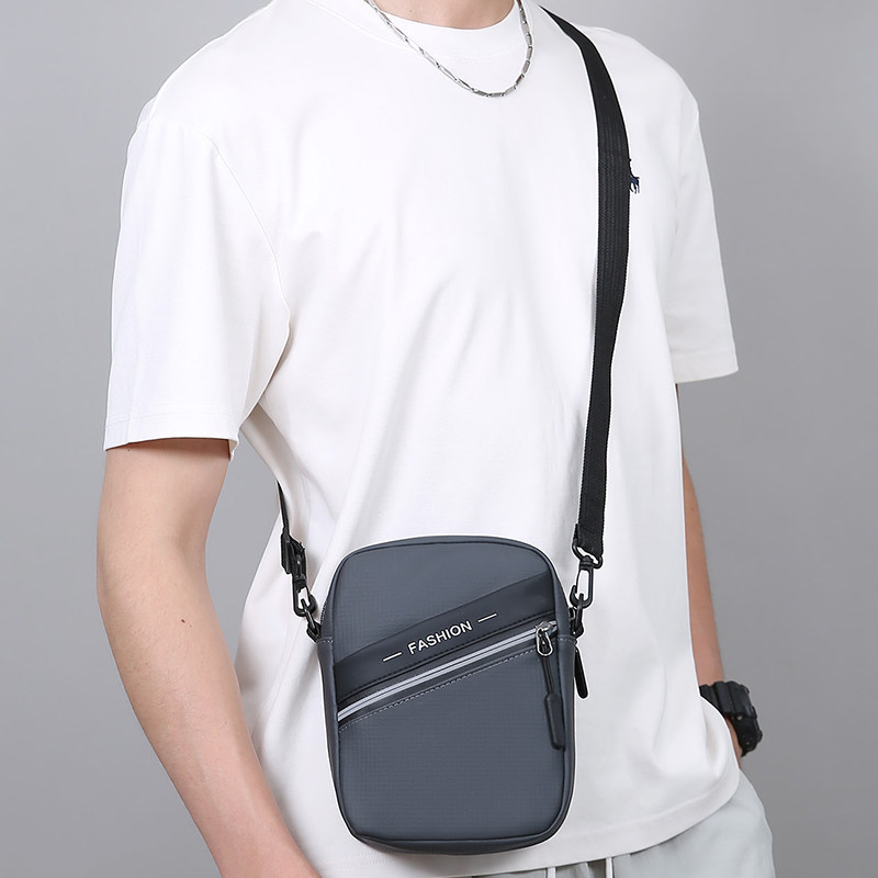 男士斜挎包夏季轻便防水胸包休闲通勤休闲小腰包单肩机能便携背包