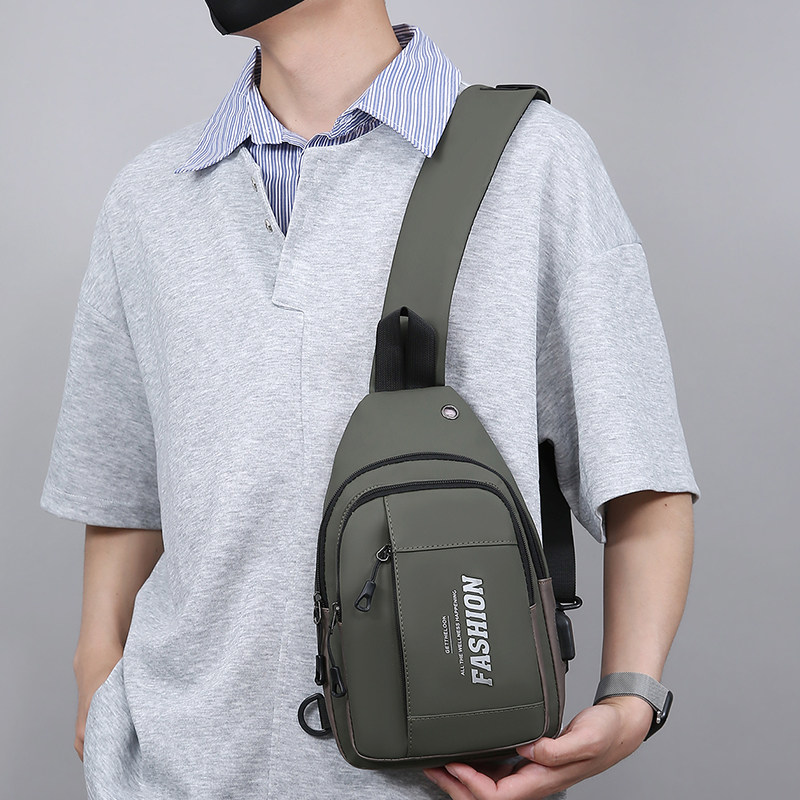 斜挎包单肩包男士胸包夏季休闲小背包男款便携随身小背包轻便防水