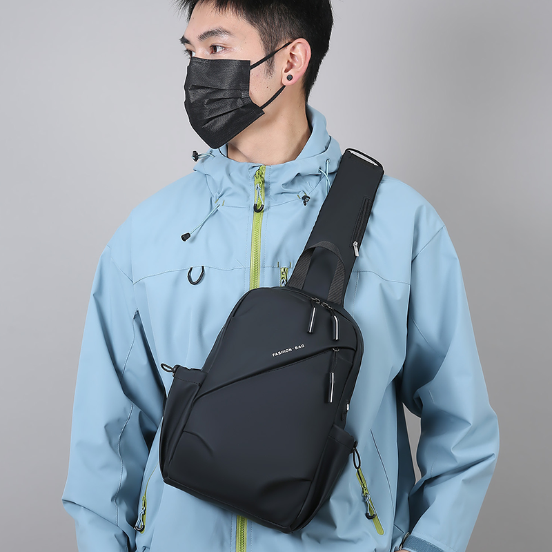 多功能男新款胸包日系简约轻便单肩小背包休闲运动斜挎包手机腰包
