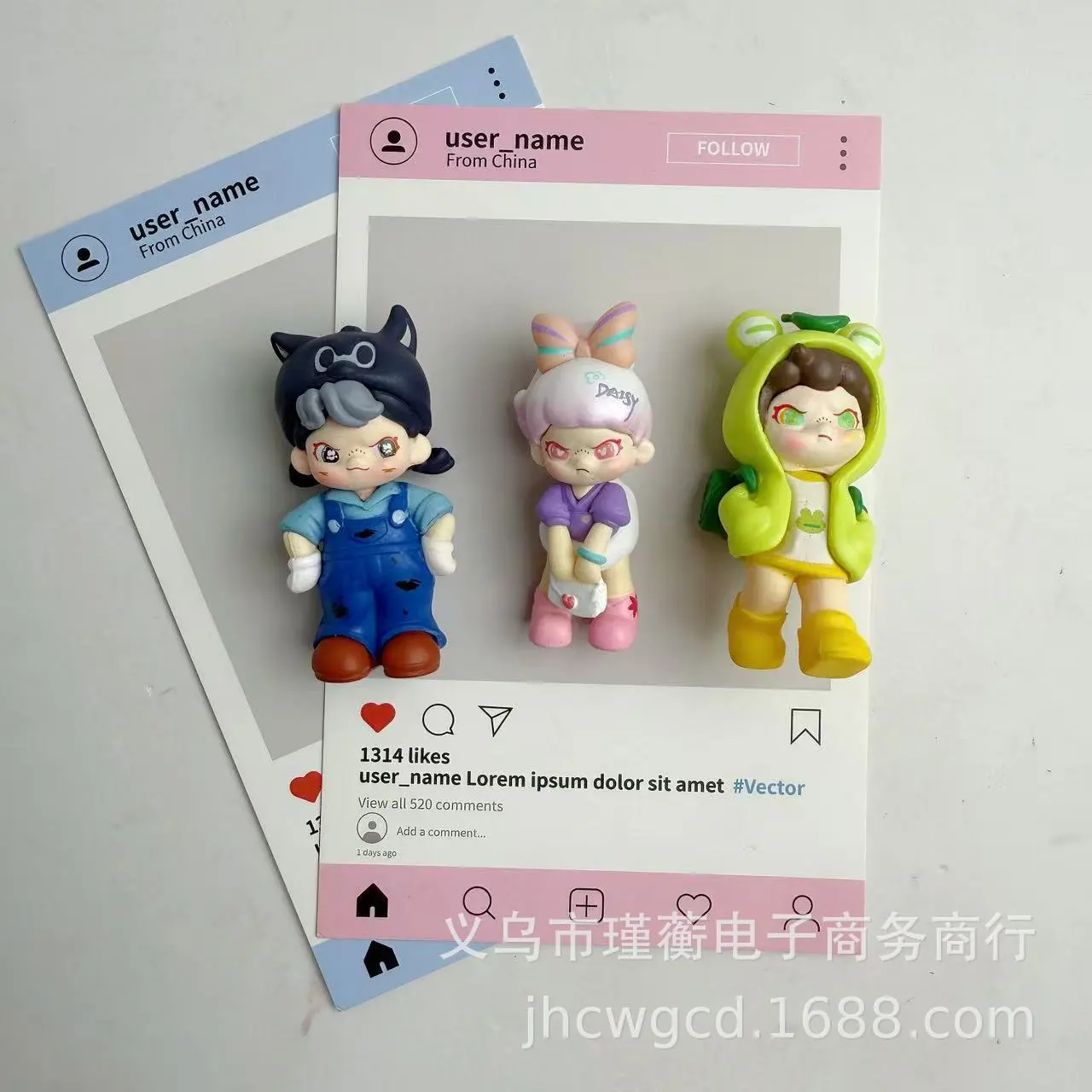 圣诞节礼物DORA大表姐改娃萌粒质界万象二创车载摆件蛋糕装饰插件