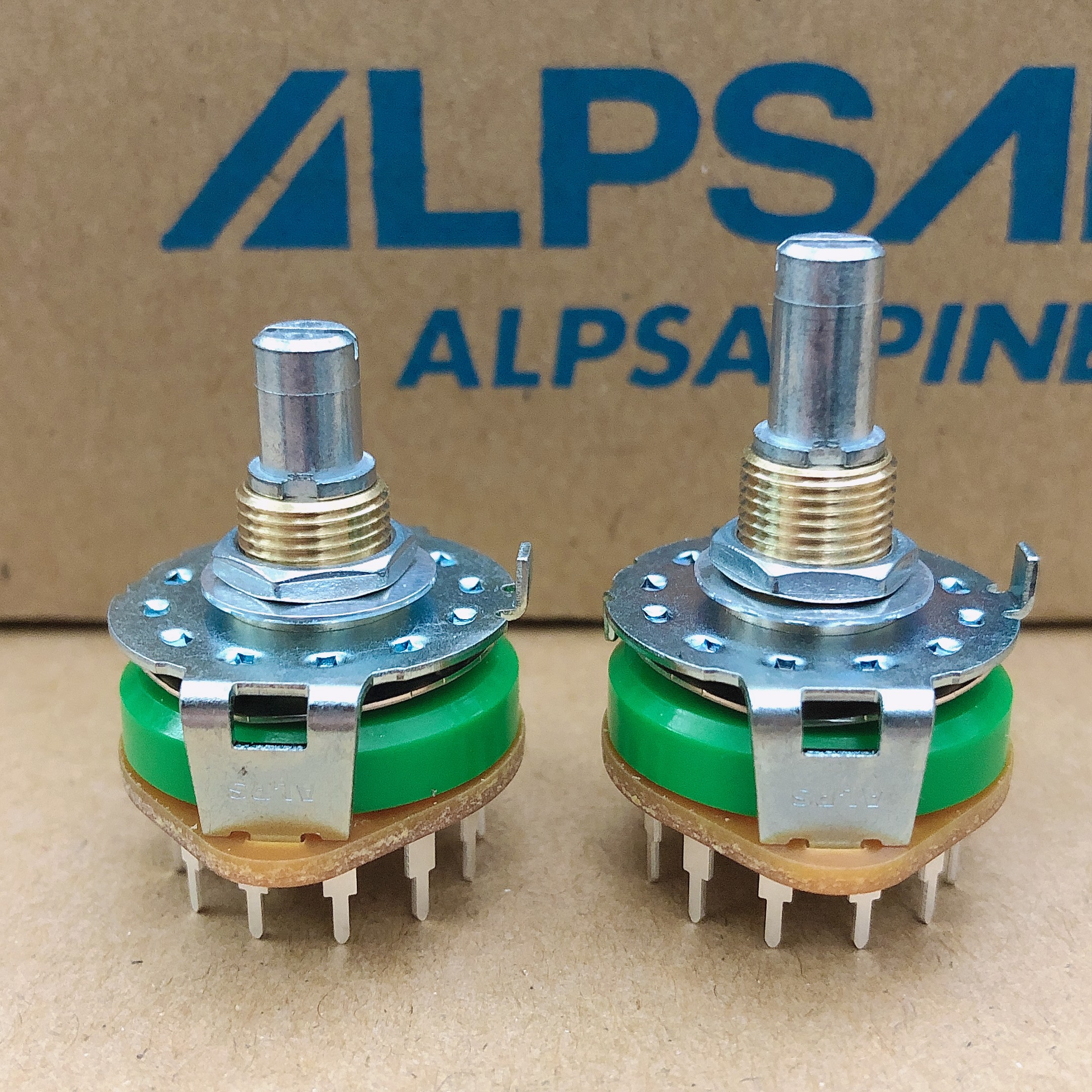 ALPS阿尔卑斯波段信号切开关12档