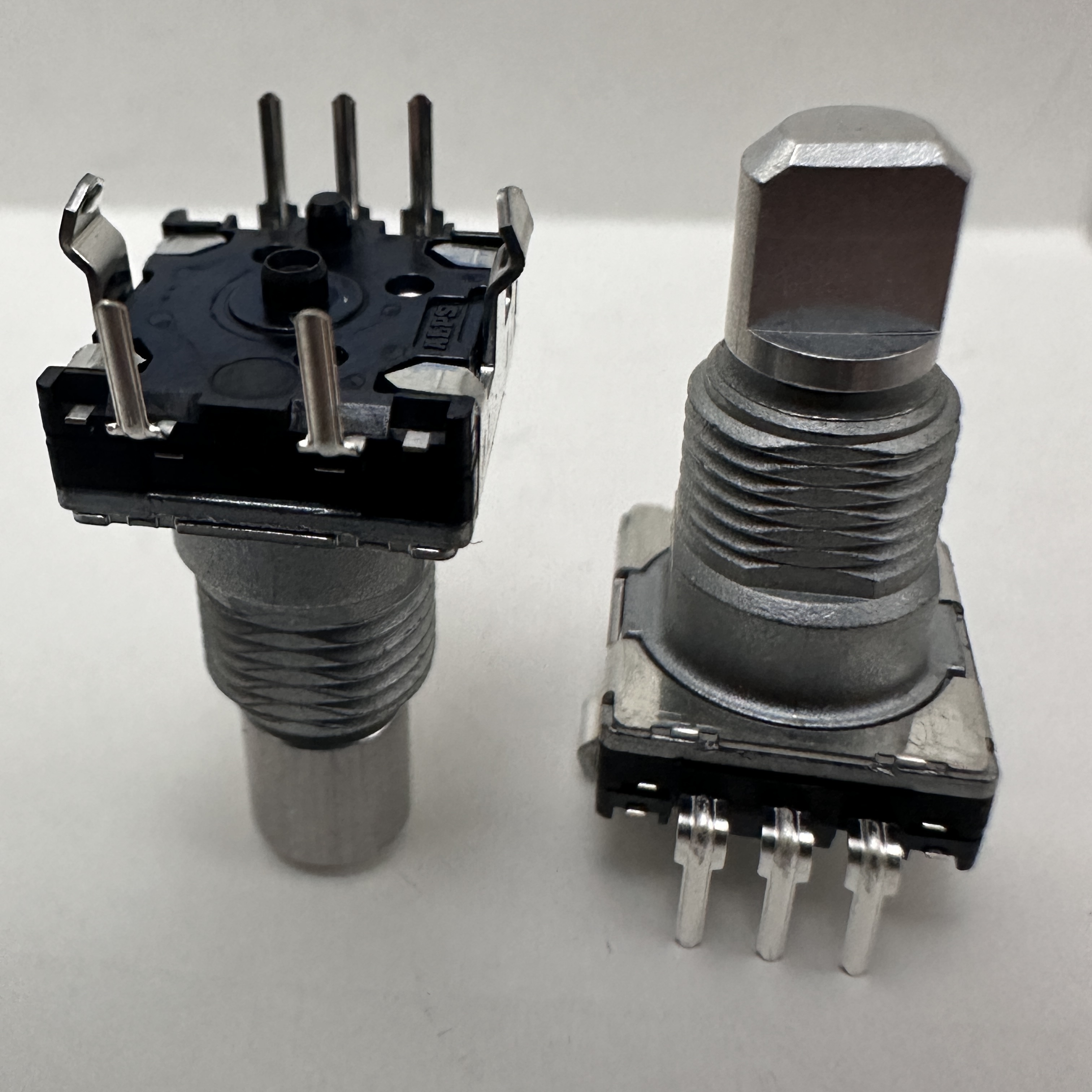 ALPS编码器高寿命型带螺纹编码器