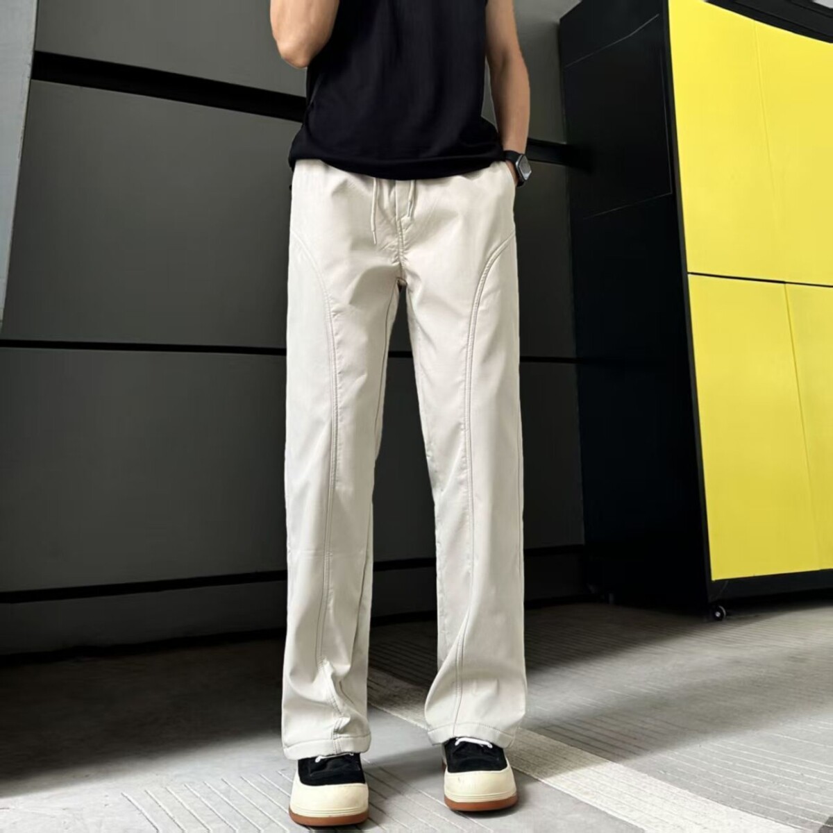 2026年春夏季薄款弯刀冲锋裤美式显高显裤尚垂感斜切直筒休闲裤潮