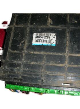 适用三菱吉普猎豹6缸 发动机电脑板 ECU行车电脑版MR578292