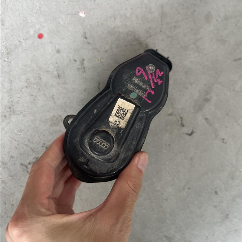 适用宝马5系F18 520 525 530 X3 电子手刹车执行器后分泵马达电机