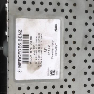 奔驰R300原厂CD机头安装导航拆车机器