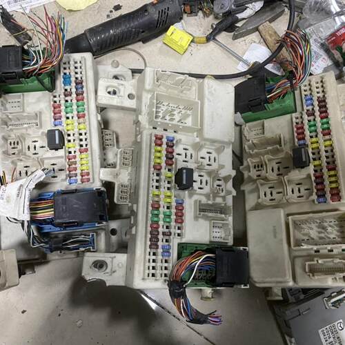 经典福克斯05-14年车身模块 BCM 行车电脑  室内中控控制器总成