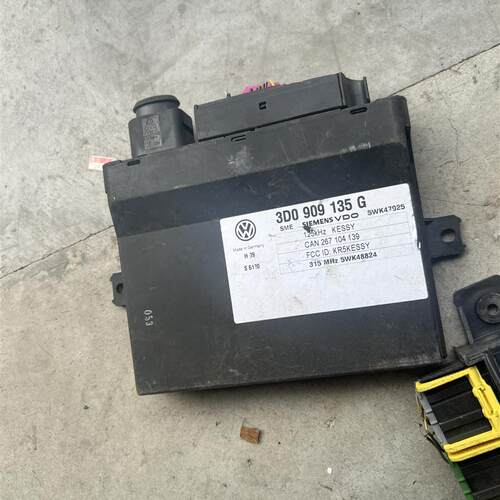 适用于大众辉腾途锐奥迪A8宾利卡宴防盗电脑板J518电脑3D0907137F