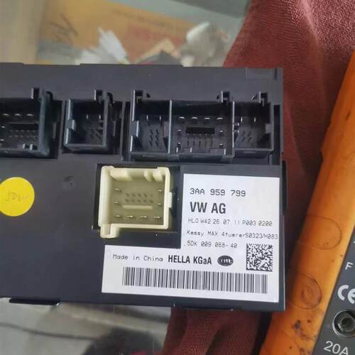 3C0959799H/3AA959799A/C/E/F/G大众迈腾CC汽车舒适电脑防盗模块