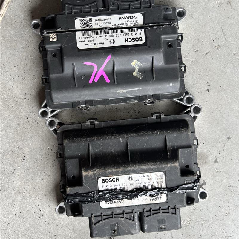 V3040S 奔驰马牌汽车发动机电脑板点火管 驱动芯片三极管 缺缸