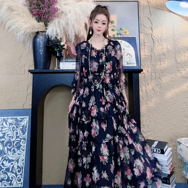 2025夏季新款荷叶边拼接印花真丝连衣裙女宽松收腰绑带桑蚕丝长裙