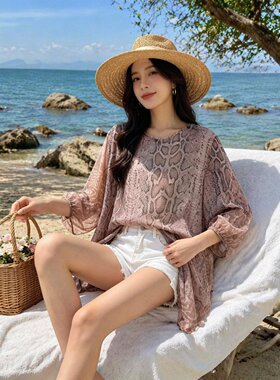 2026年夏季新款印花真丝上装女宽松大码显瘦圆领桑蚕丝衬衫上衣