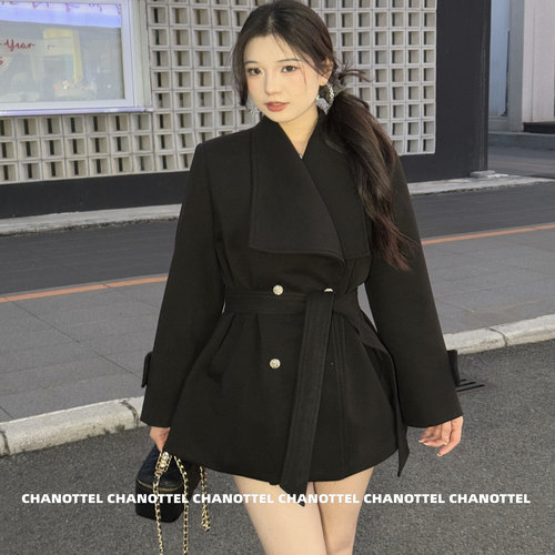 轻熟风厚款设计感毛呢外套大衣