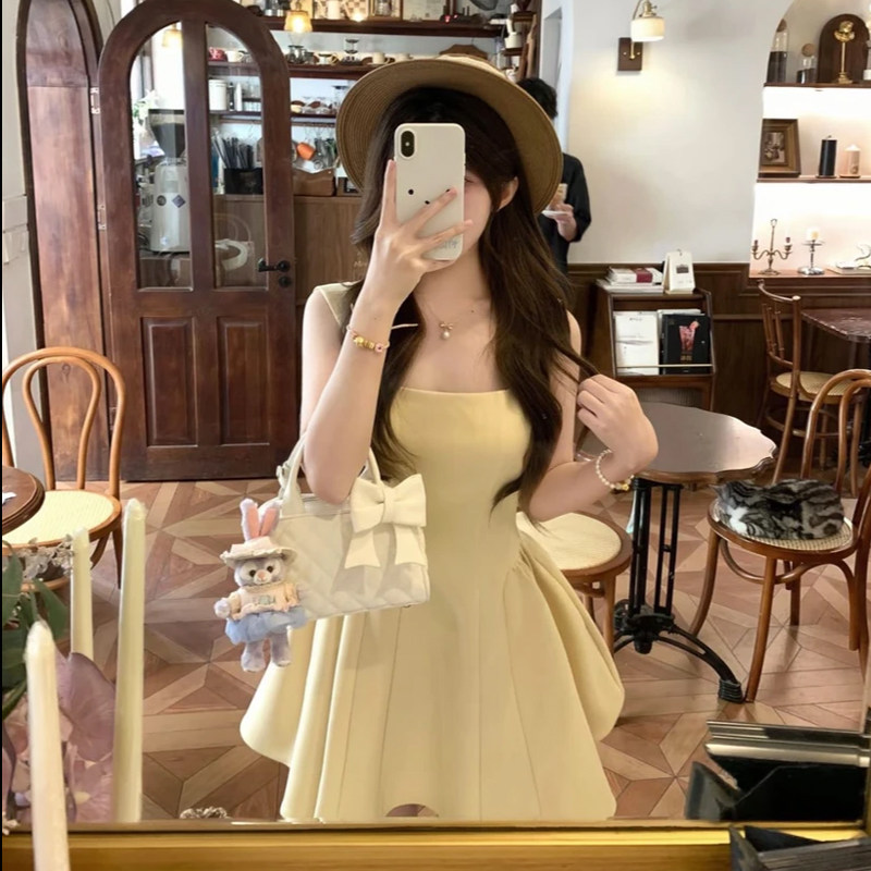 BULE蓝色星球女装夏季2026巨好看连衣裙法式小资宴会穿搭a字裙子