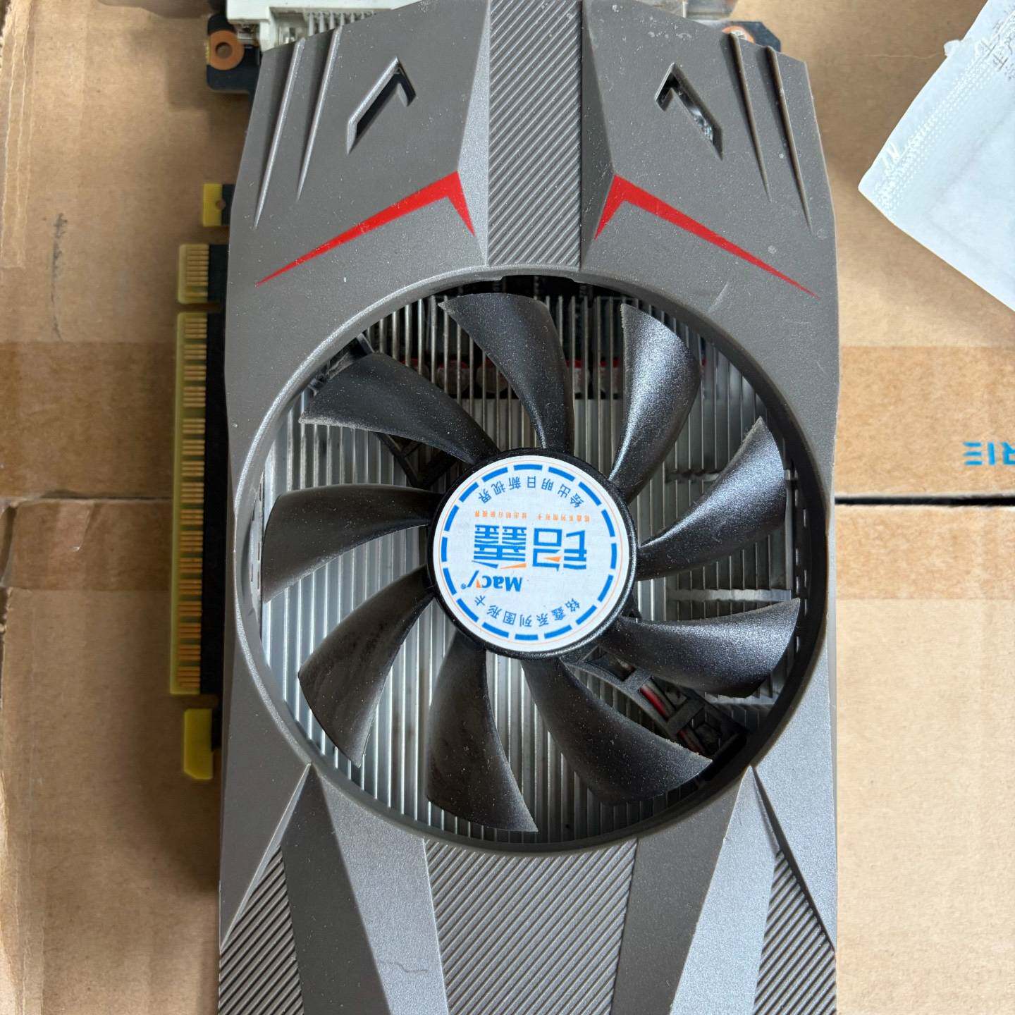 可议价卖铭鑫gtx1650 4g独立显卡一块，6pin供电，正常使