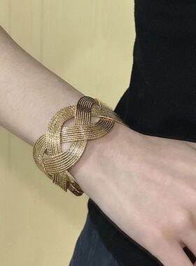 中古vintage金色麻花编织手镯女小众设计感高级感手环手饰配饰潮~
