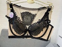 Бокал, нижнее белье