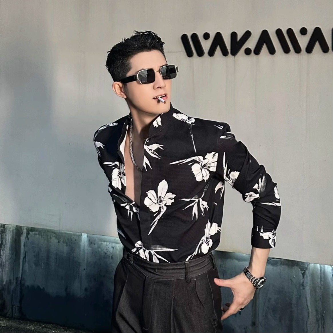 2025新款雅痞风黑色花卉长袖衬衫男款夏季高级感痞帅修身显瘦衬衣