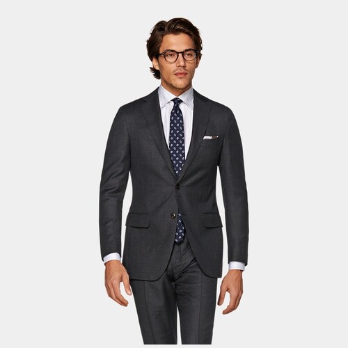 深灰色西装Suitsupply