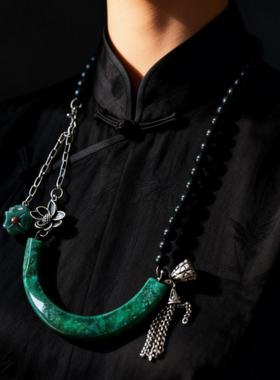 新中式国风原创天然翡翠干青半镯吊坠墨玉老银珠串复古项链毛衣链