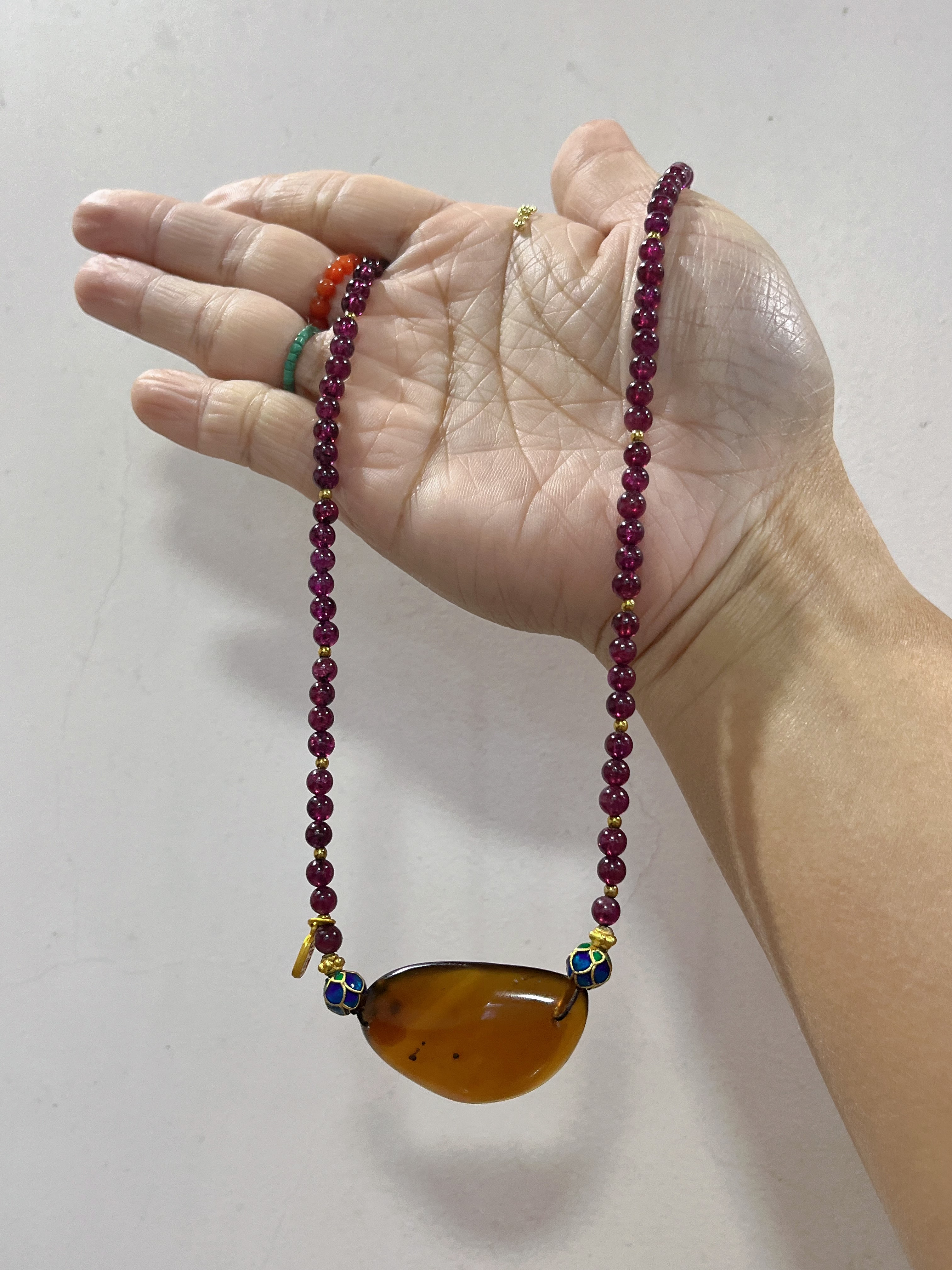 新中式国风原创设计天然紫罗兰琥珀随型吊坠紫牙乌石榴石水晶项链