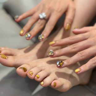 黄金招财爆闪钻款ins纯欲风猫眼亮片穿戴甲美甲贴片小红书爆款