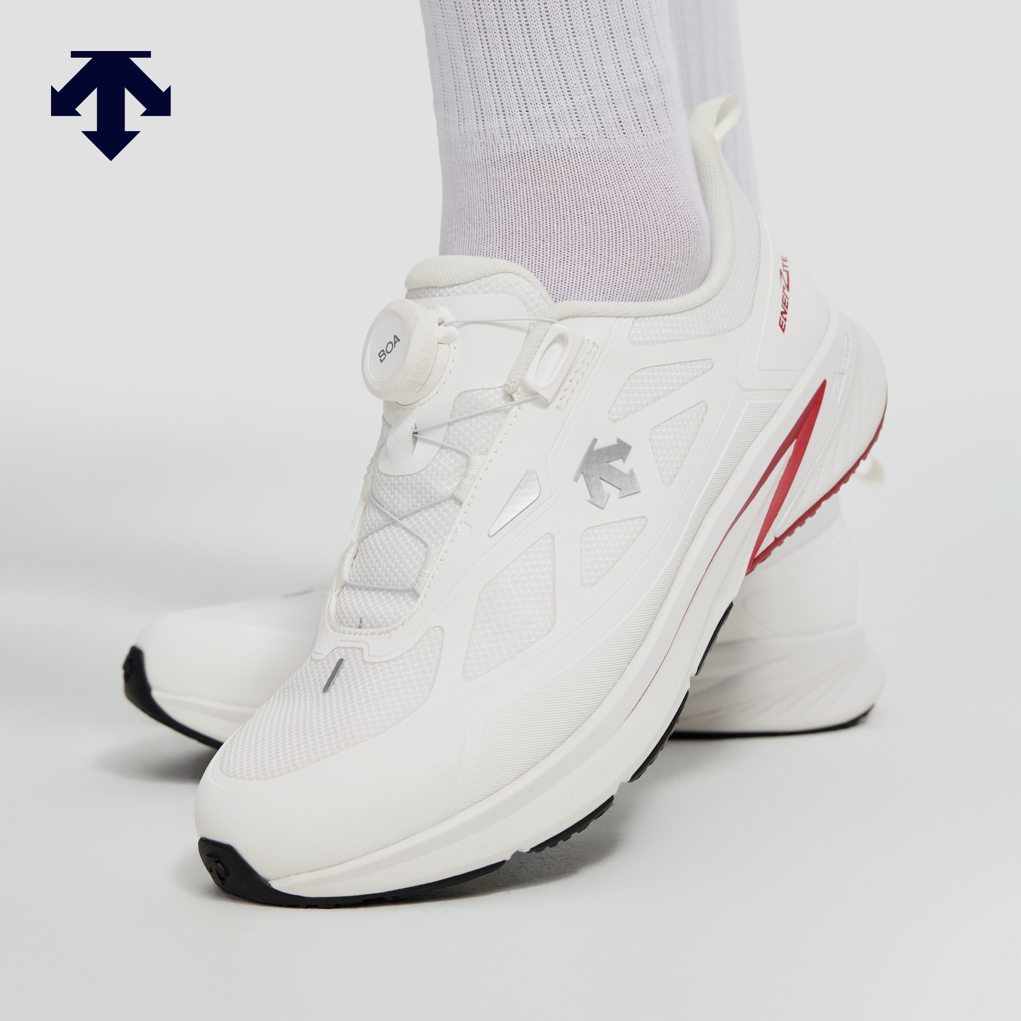 【马年限定】DESCENTE迪桑特跑步运动男女款BOA缓震回弹跑鞋新品