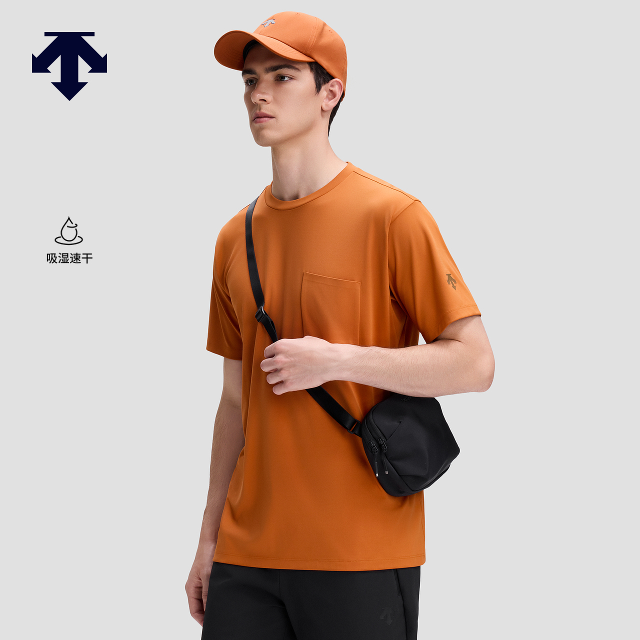 DESCENTE迪桑特SKI STYLE系列运动休闲男士吸湿速干短袖针织衫