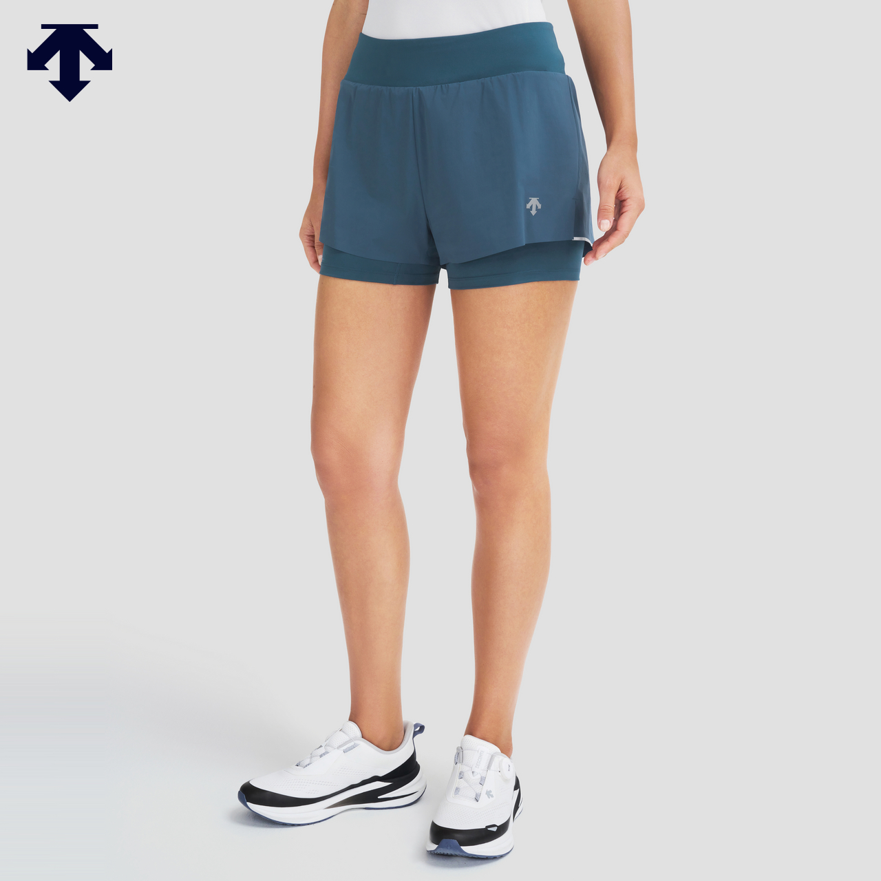 DESCENTE迪桑特WOMEN’S RUNNING系列女士梭织短裤夏季