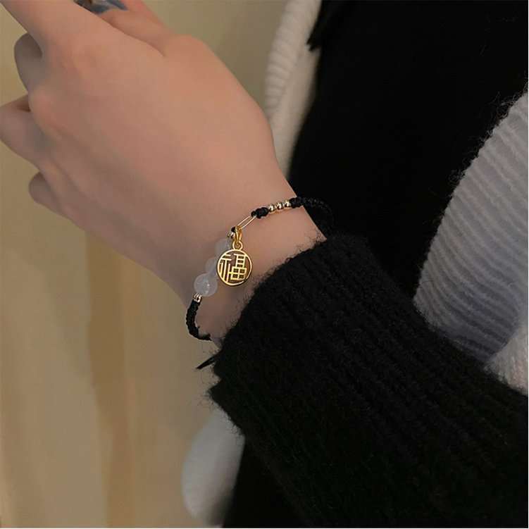 猫眼石福牌黑绳编织手链女小众设计感网红闺蜜手镯ins可调节手饰