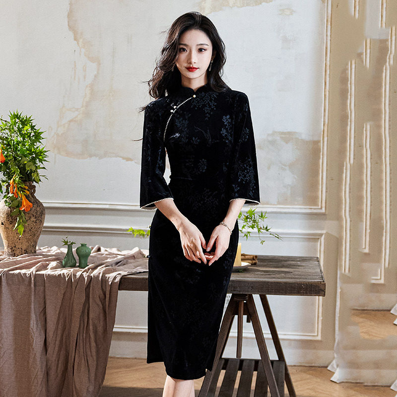 2026新款黑色金丝绒国风新中式长袖旗袍改良年轻款女高级感复