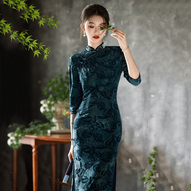 2026新款蓝绿色国风新中式长袖旗袍改良年轻款女感复古修