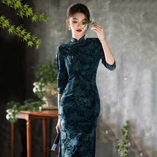 2026新款蓝绿色国风新中式长袖旗袍改良年轻款女感复古修